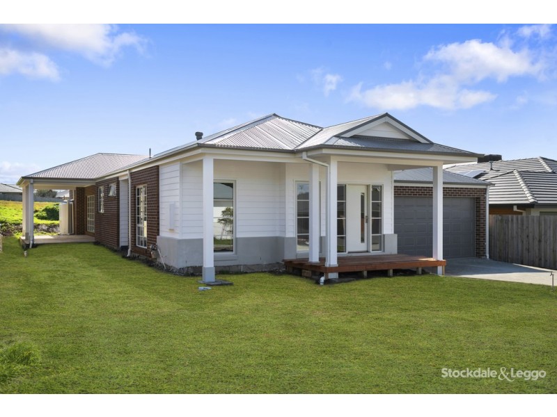 8 Carla Crescent, Korumburra VIC 3950