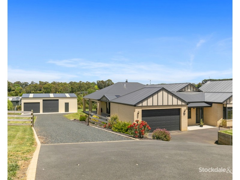 52 Carr Avenue, Leongatha VIC 3953