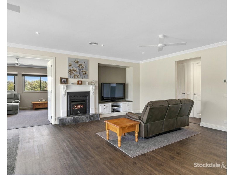 52 Carr Avenue, Leongatha VIC 3953