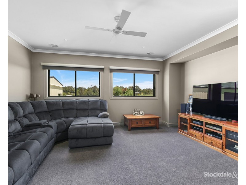 52 Carr Avenue, Leongatha VIC 3953