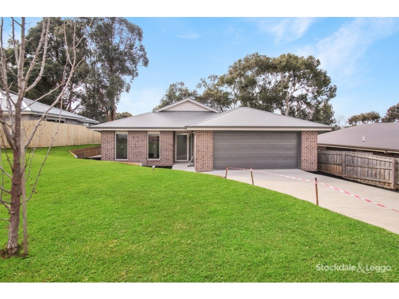 22 Willow Grove, Leongatha VIC 3953