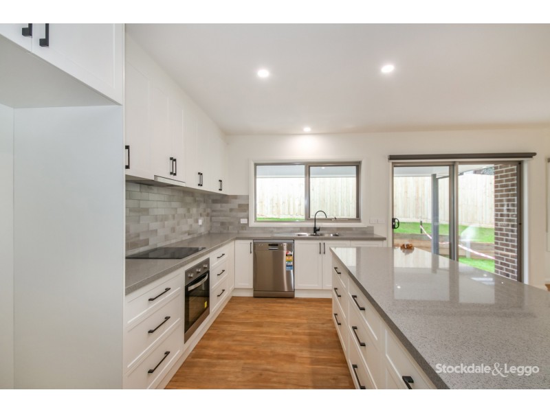 22 Willow Grove, Leongatha VIC 3953