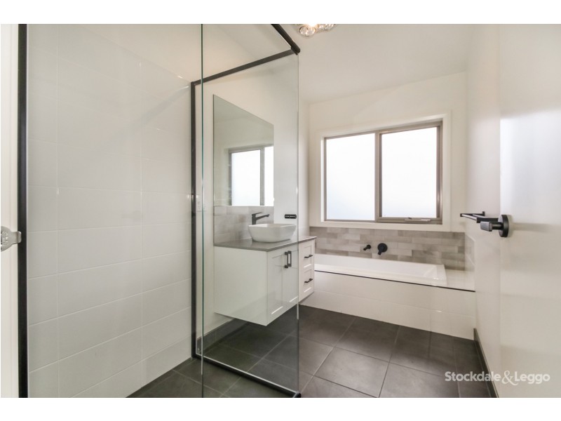 22 Willow Grove, Leongatha VIC 3953