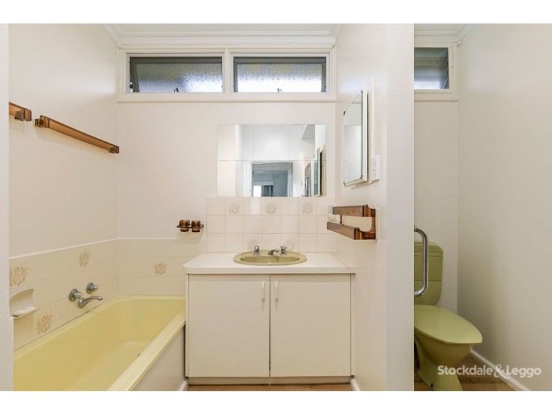 22 Blackmore Avenue, Leongatha VIC 3953