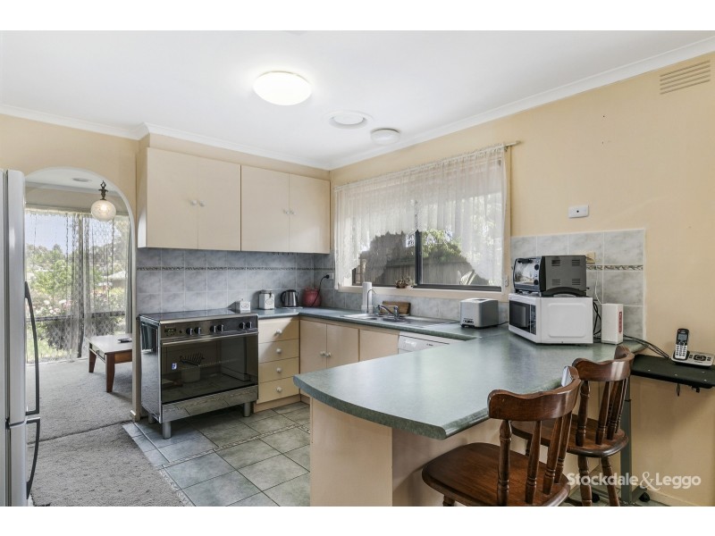 8 Valley View Crescent, Leongatha VIC 3953