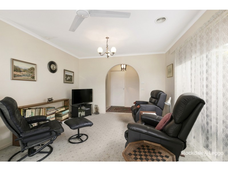 8 Valley View Crescent, Leongatha VIC 3953