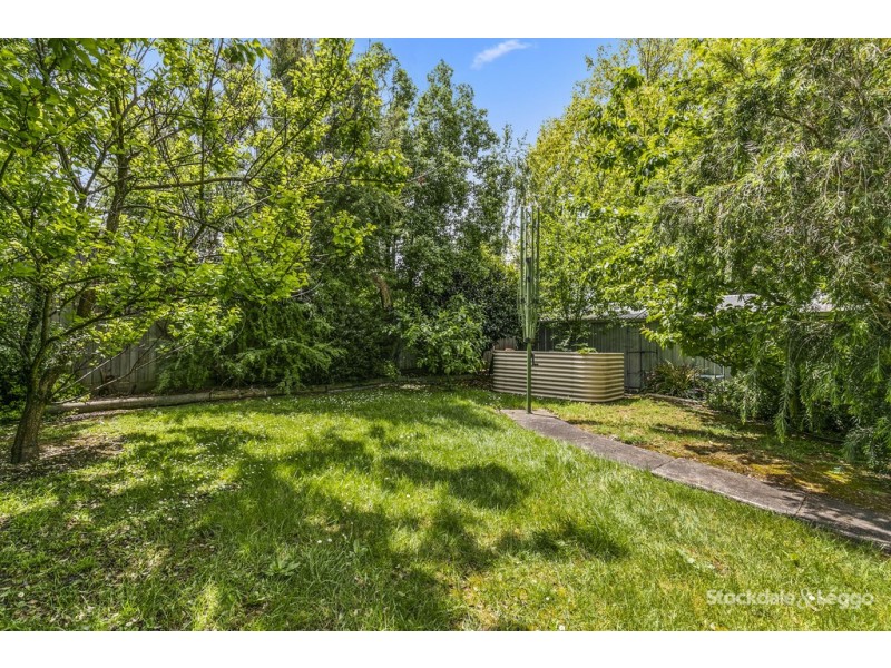 8 Valley View Crescent, Leongatha VIC 3953