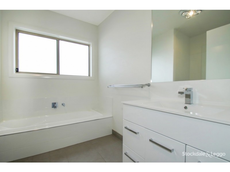 23 Willow Grove, Leongatha VIC 3953