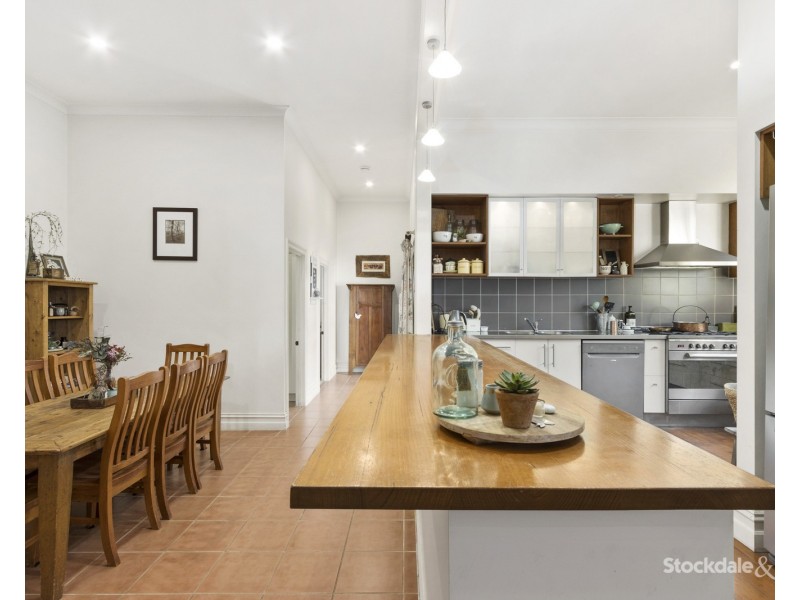 24 Roughead Street, Leongatha VIC 3953