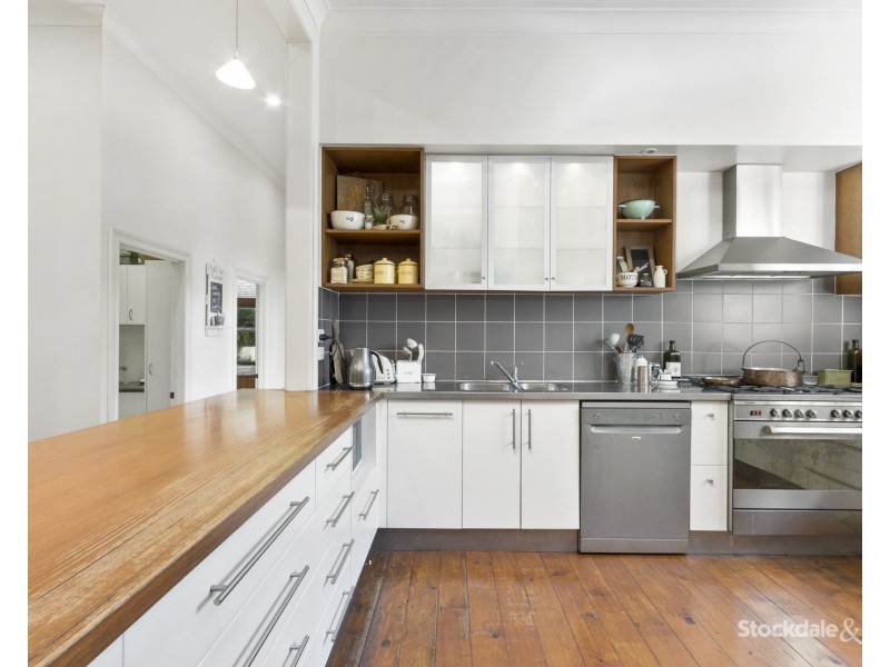 24 Roughead Street, Leongatha VIC 3953