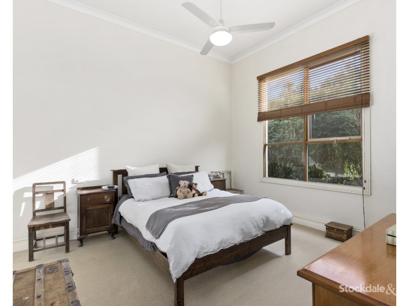 24 Roughead Street, Leongatha VIC 3953