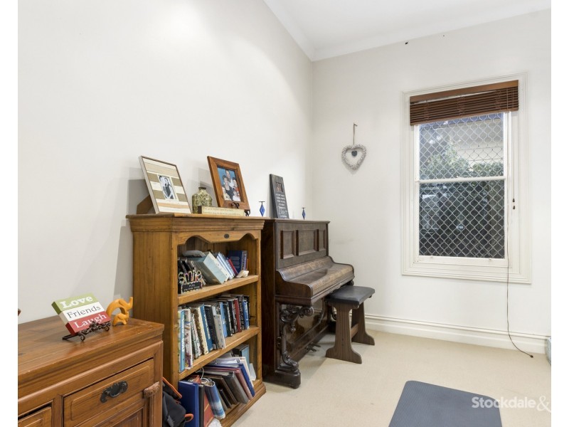 24 Roughead Street, Leongatha VIC 3953