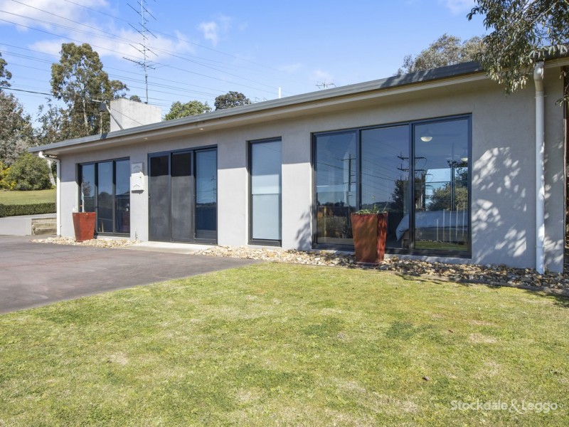 8 Chamberlain Drive, Leongatha VIC 3953
