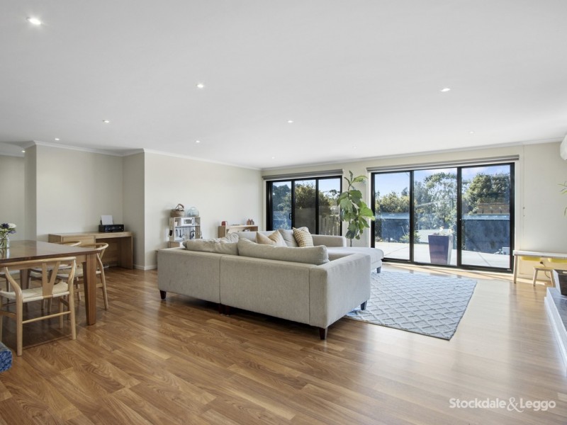 8 Chamberlain Drive, Leongatha VIC 3953