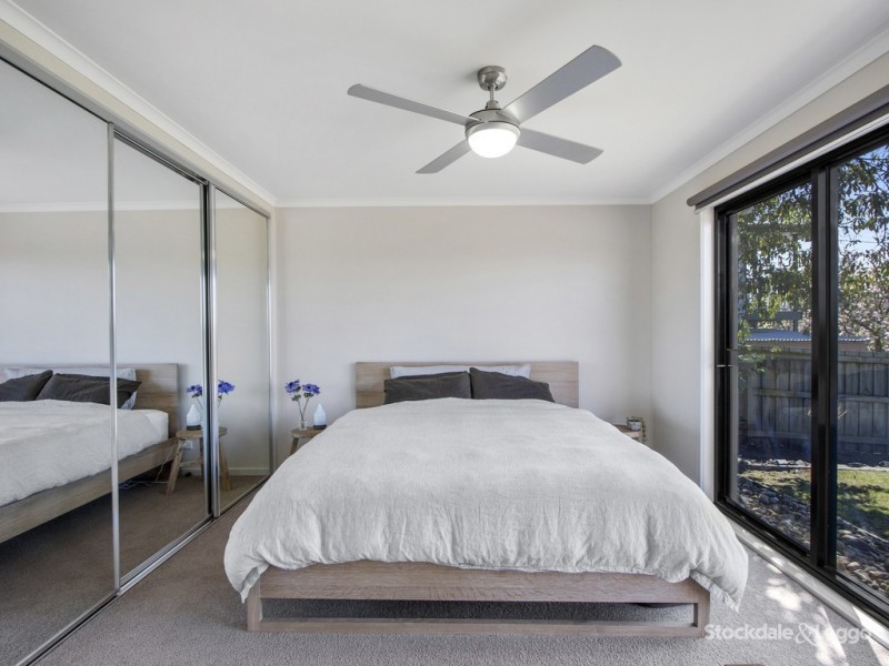 8 Chamberlain Drive, Leongatha VIC 3953