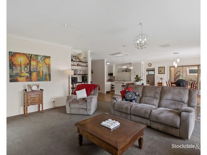 15 Wynnes Road, Kardella South VIC 3950