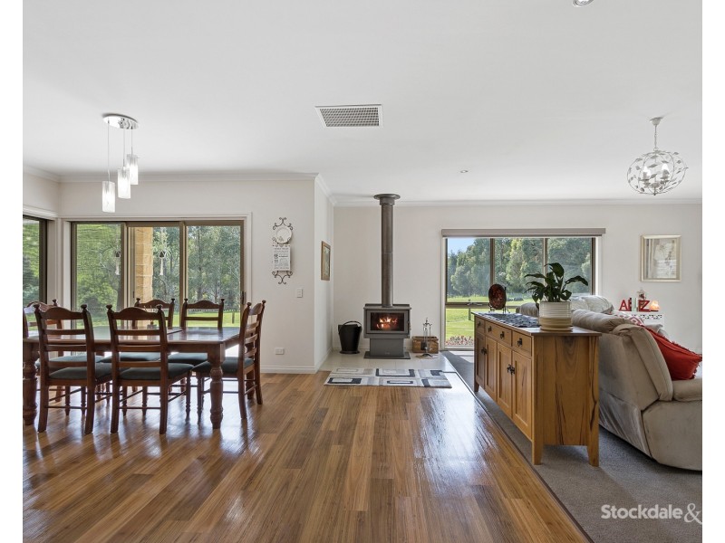 15 Wynnes Road, Kardella South VIC 3950