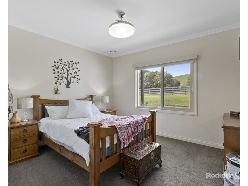 15 Wynnes Road, Kardella South VIC 3950