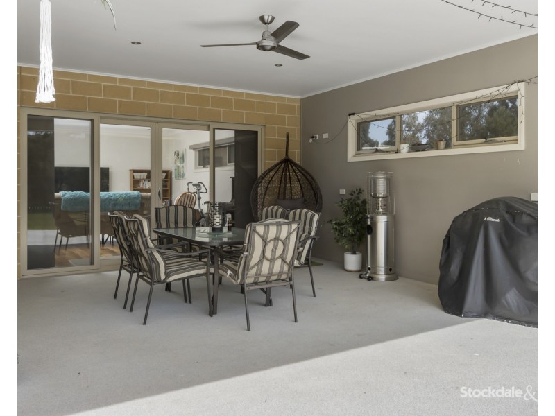 15 Wynnes Road, Kardella South VIC 3950