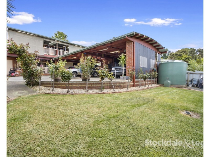 27 Bent Street, Leongatha VIC 3953
