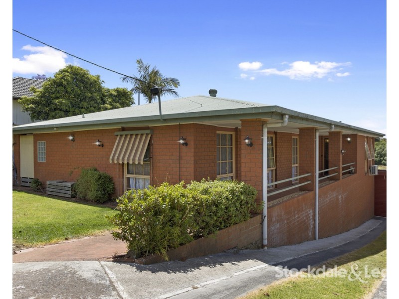 27 Bent Street, Leongatha VIC 3953