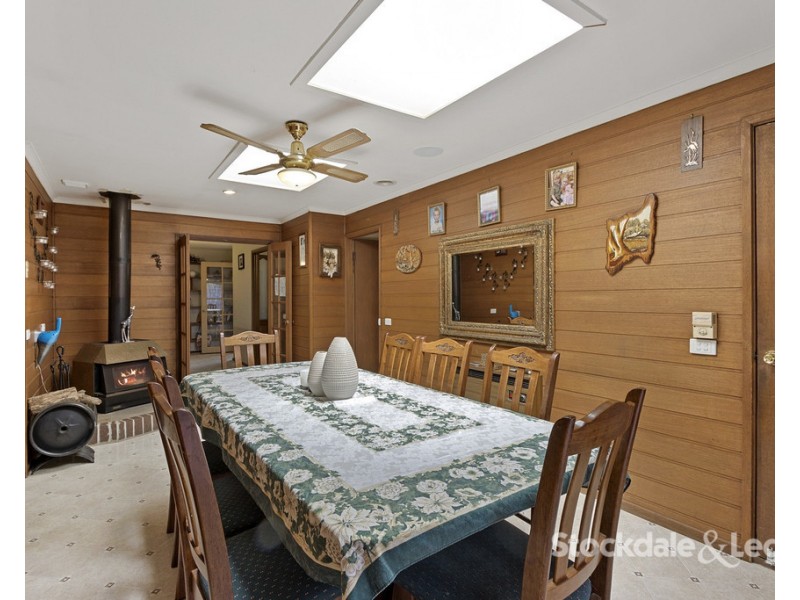 27 Bent Street, Leongatha VIC 3953