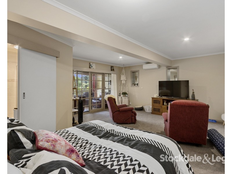27 Bent Street, Leongatha VIC 3953