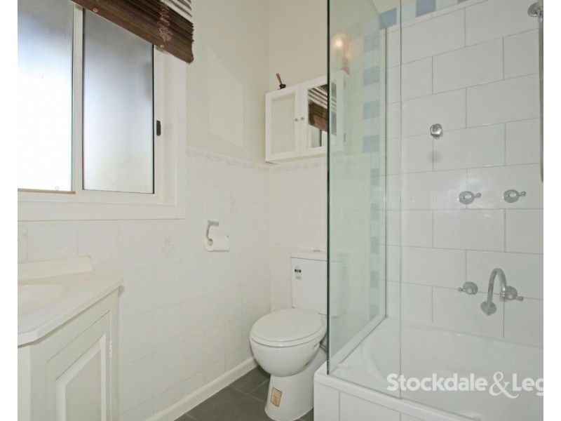 16 Brumley Street, Leongatha VIC 3953