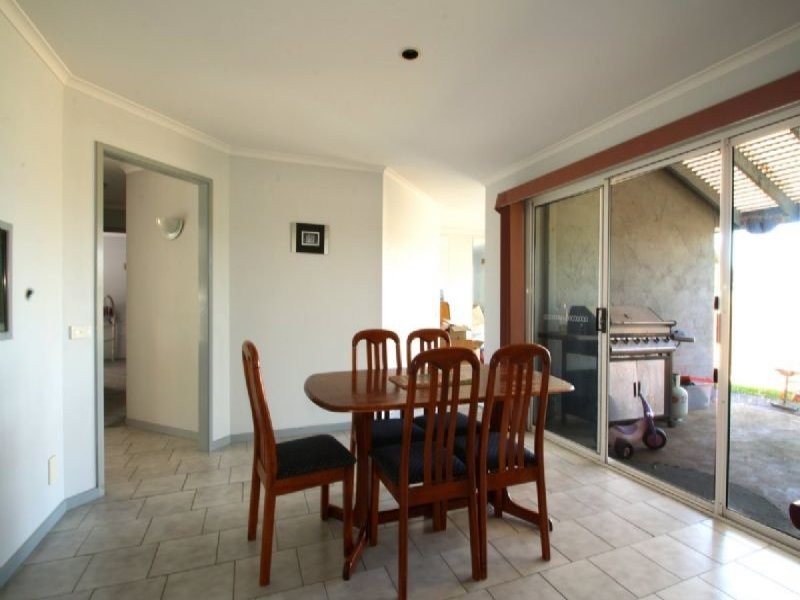 16 Meikle Street, Meeniyan VIC 3956