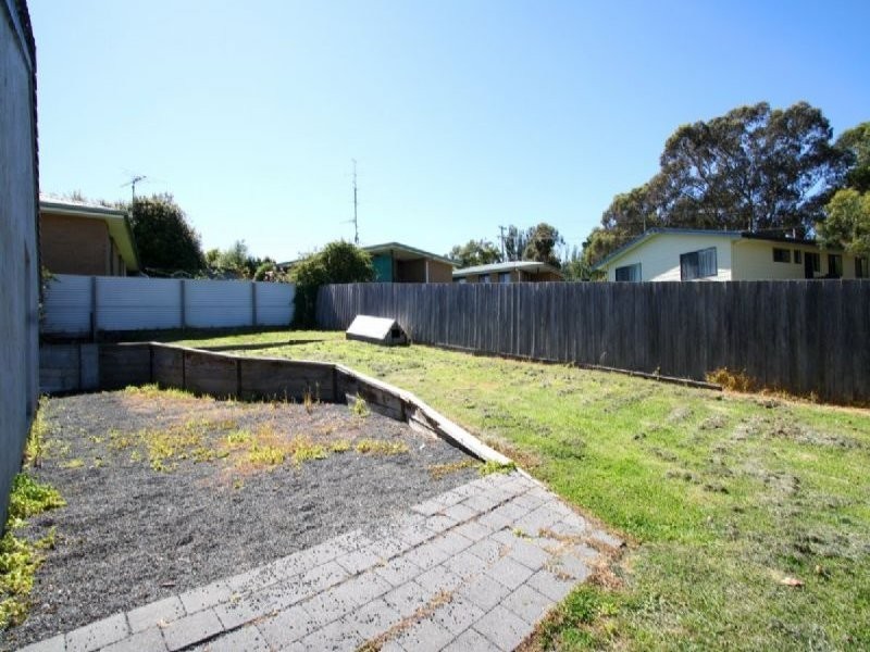 16 Meikle Street, Meeniyan VIC 3956