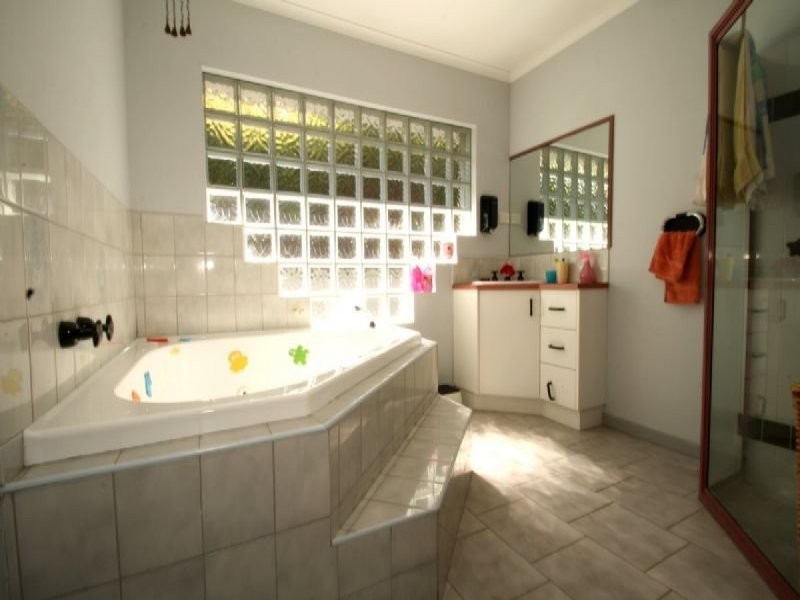 16 Meikle Street, Meeniyan VIC 3956