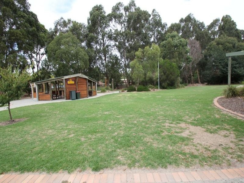 10 Bent Street, Leongatha VIC 3953