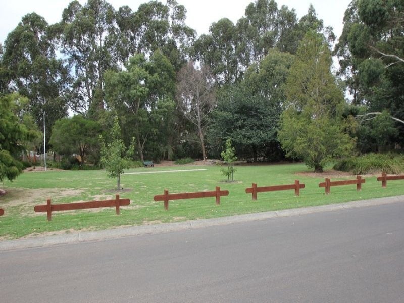 10 Bent Street, Leongatha VIC 3953