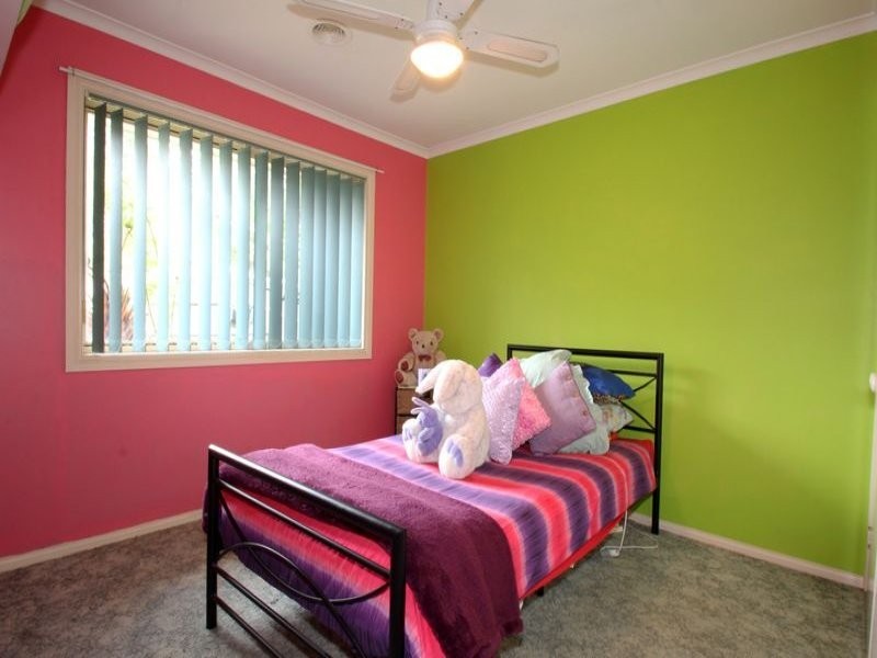 12 Clinton Court, Leongatha VIC 3953