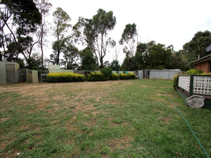 12 Clinton Court, Leongatha VIC 3953