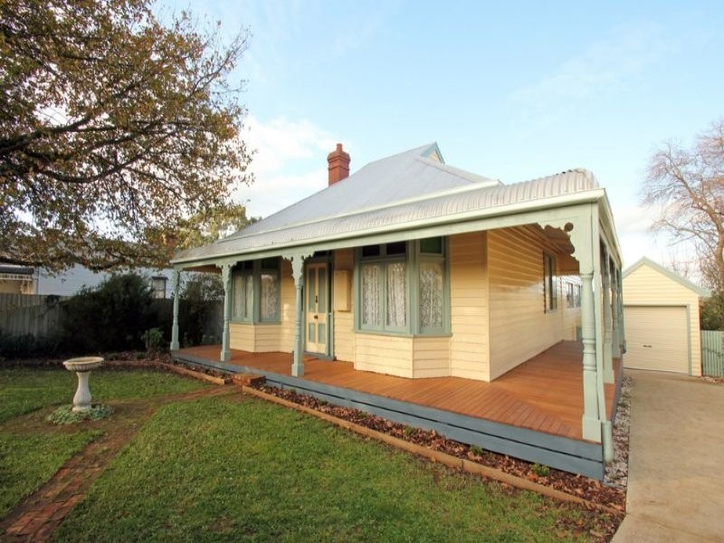 39 Bent Street, Leongatha VIC 3953