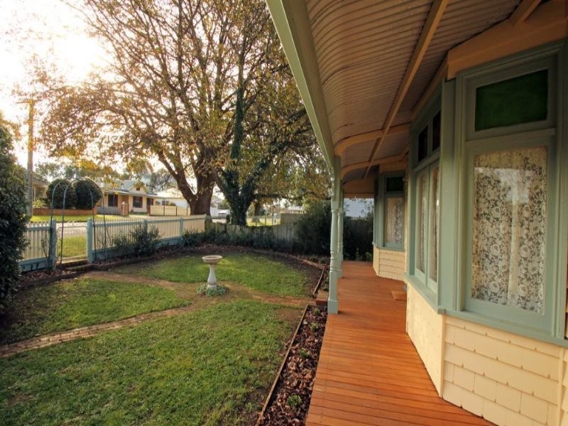 39 Bent Street, Leongatha VIC 3953