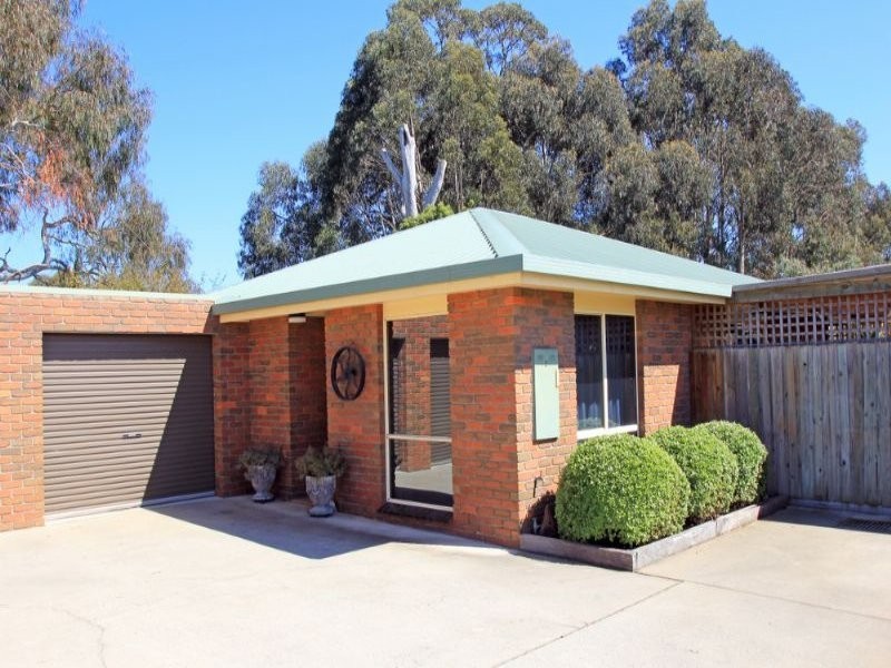 2/2 Conway Street, Leongatha VIC 3953