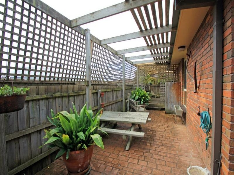 2/2 Conway Street, Leongatha VIC 3953