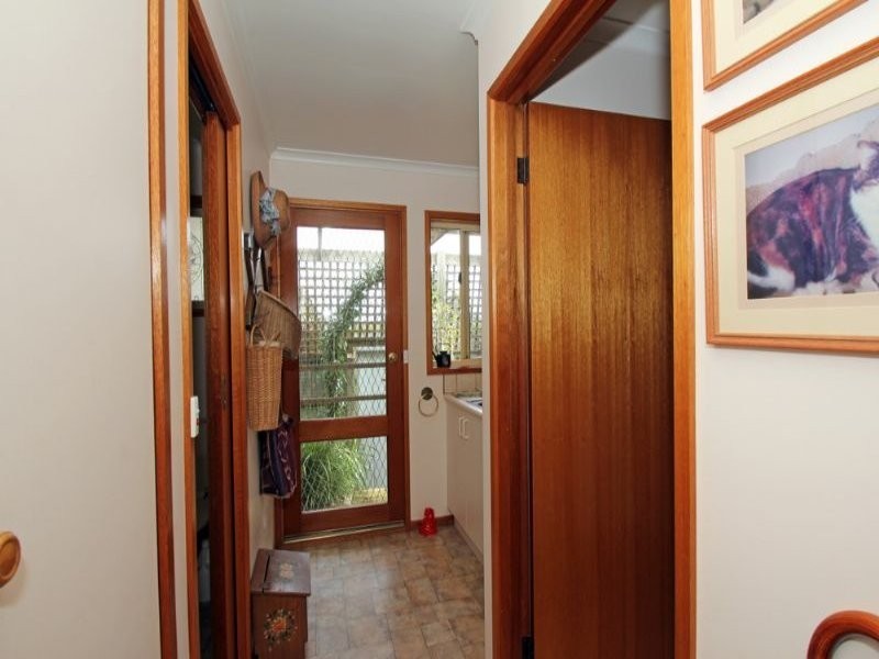 2/2 Conway Street, Leongatha VIC 3953