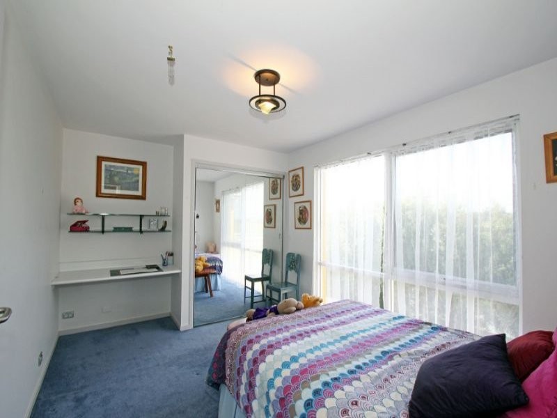 8 Scarlett Close, Leongatha VIC 3953