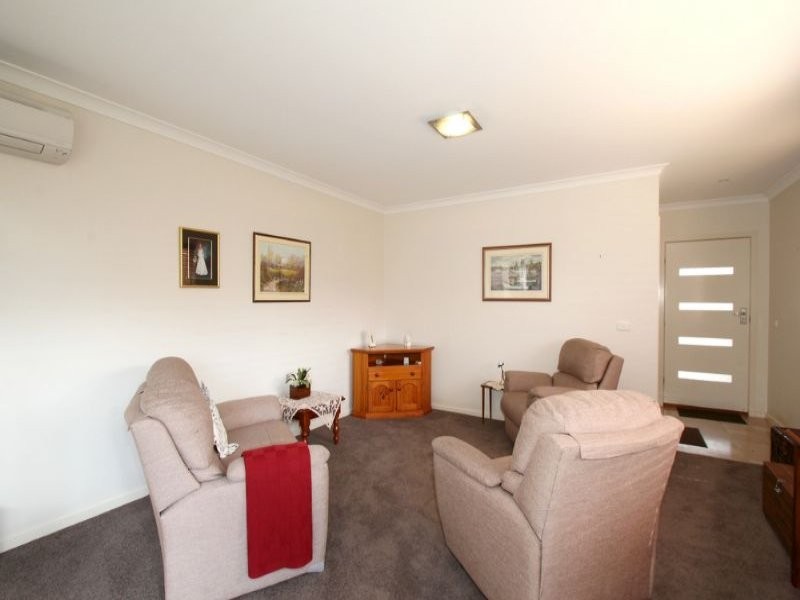 24 Davison Street, Leongatha VIC 3953