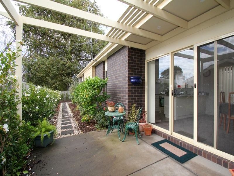 24 Davison Street, Leongatha VIC 3953