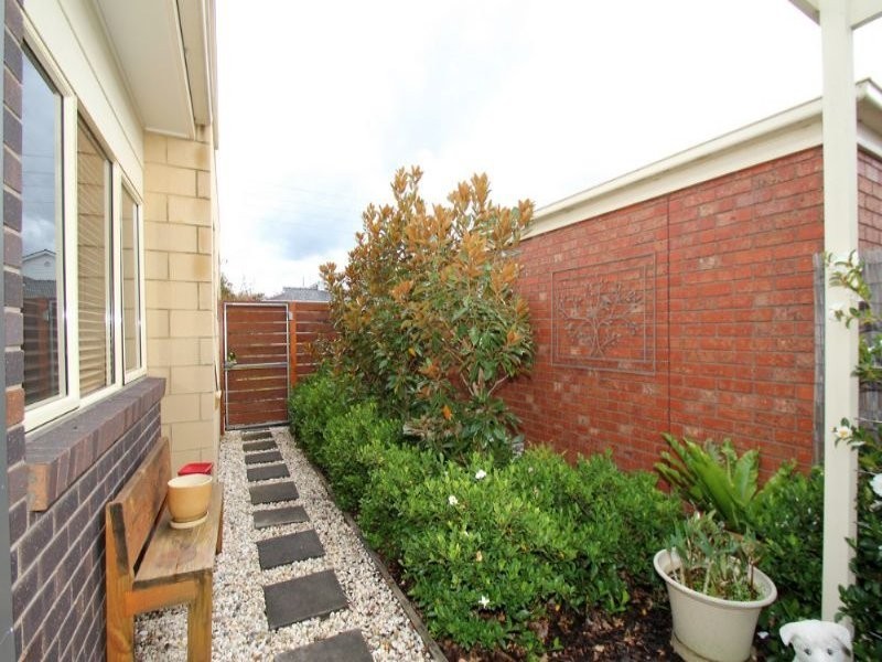 24 Davison Street, Leongatha VIC 3953
