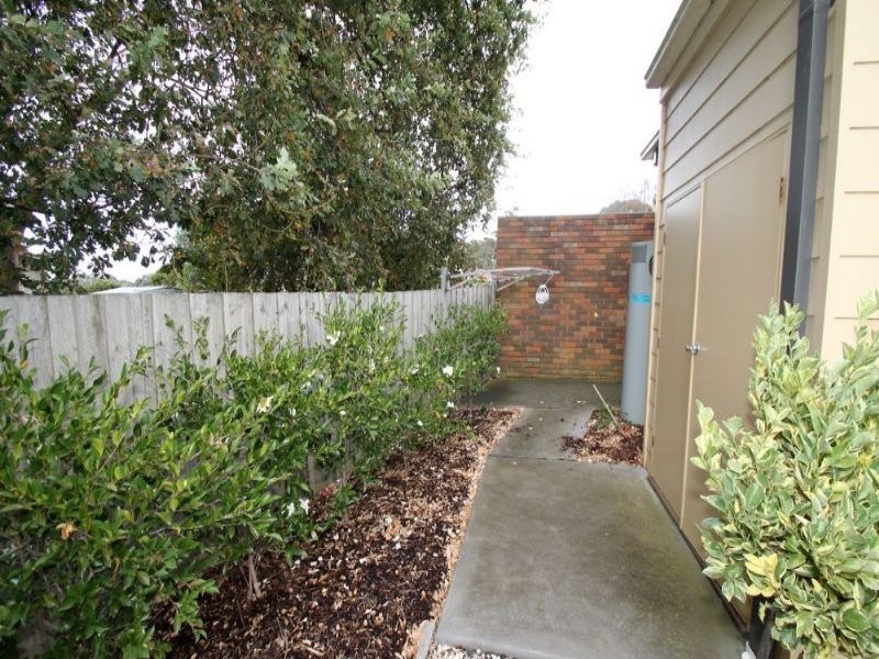 24 Davison Street, Leongatha VIC 3953