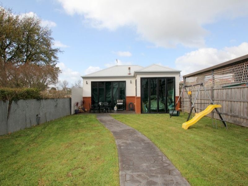 9 Long Street, Leongatha VIC 3953