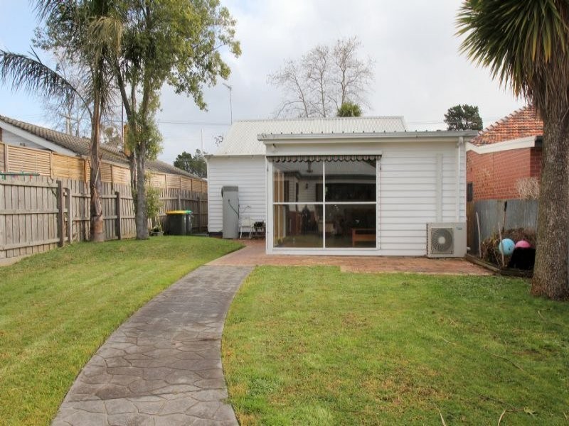 9 Long Street, Leongatha VIC 3953