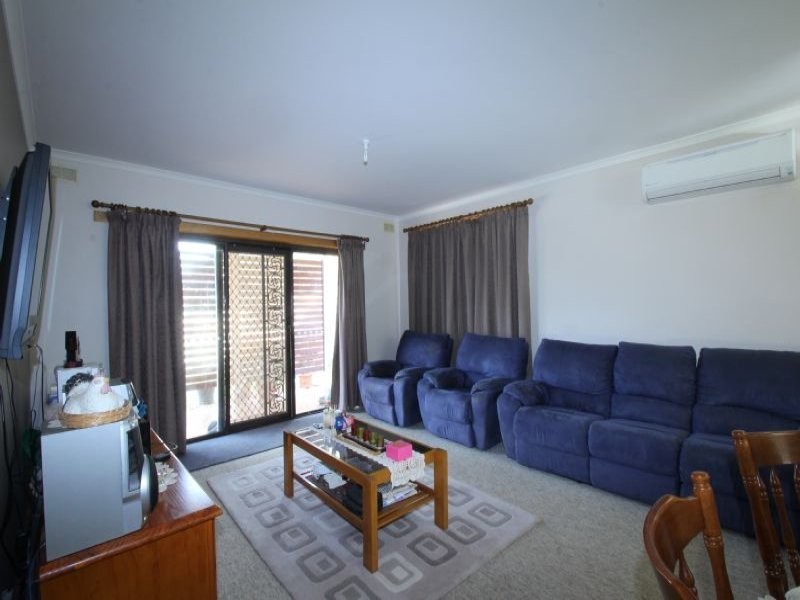 12 Horn Street, Leongatha VIC 3953