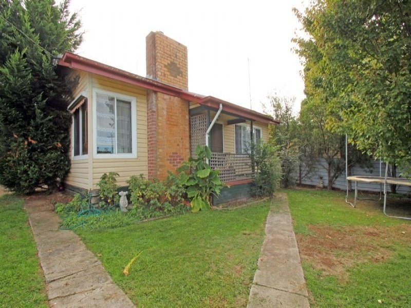 9 Bazley Street, Leongatha VIC 3953