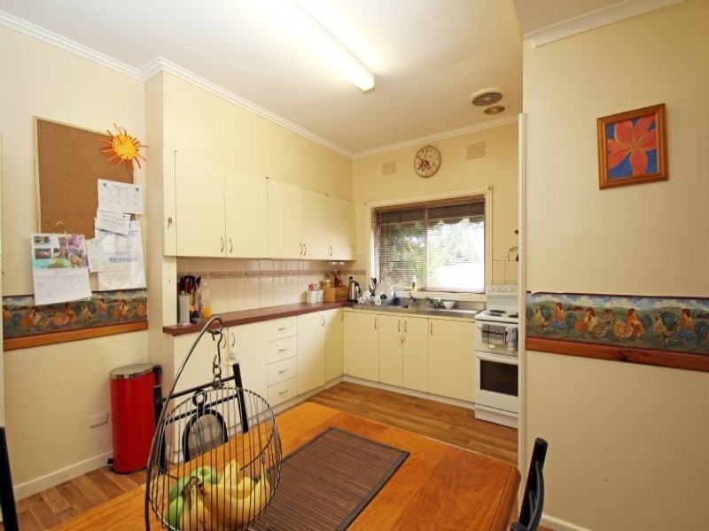 9 Bazley Street, Leongatha VIC 3953